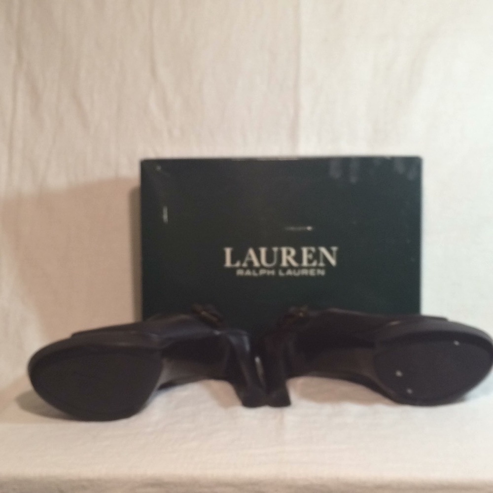 SOLD  NWT Ralph Lauren Sairah Learher Heels - Picture 8 of 8